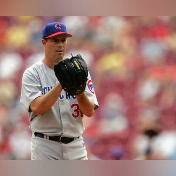 Majestic Authentic Chicago Cubs Greg Maddux #31 Gray Baseball Jersey Men’s Sz: L - Picture 2 of 9